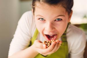 Pähklid lapse toidusedelis: millal, mida, kui palju?