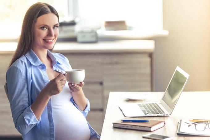 Miks keelasid teadlased rasedatel naistel teed ja kohvi juua?