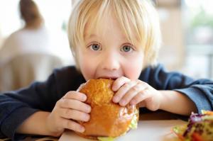 Ei vorste ja vorste: koolisööklate toit viiakse tervislikule normile