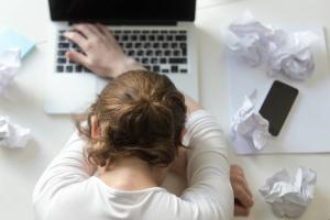 Et aidata töönarkomaan: kuidas tulla toime väsimus