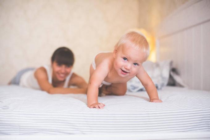 Kuidas teha maja ohutu beebi: 7 Parim elu häkkimine