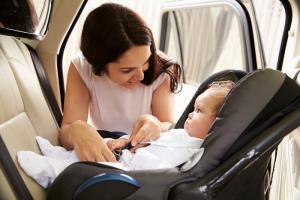 Kuidas säästa raha ja osta kvaliteet auto istme oma lapsele?
