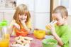 Kuidas last suvel toita: kasulikud toidud laste immuunsuseks